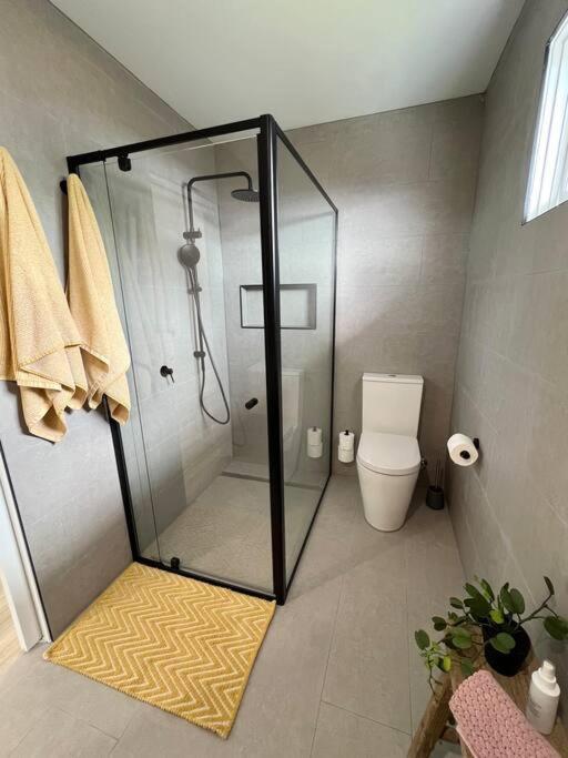 Pet Friendly, Family Close To Town *