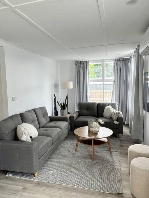 Pet Friendly, Family Close To Town Cowes